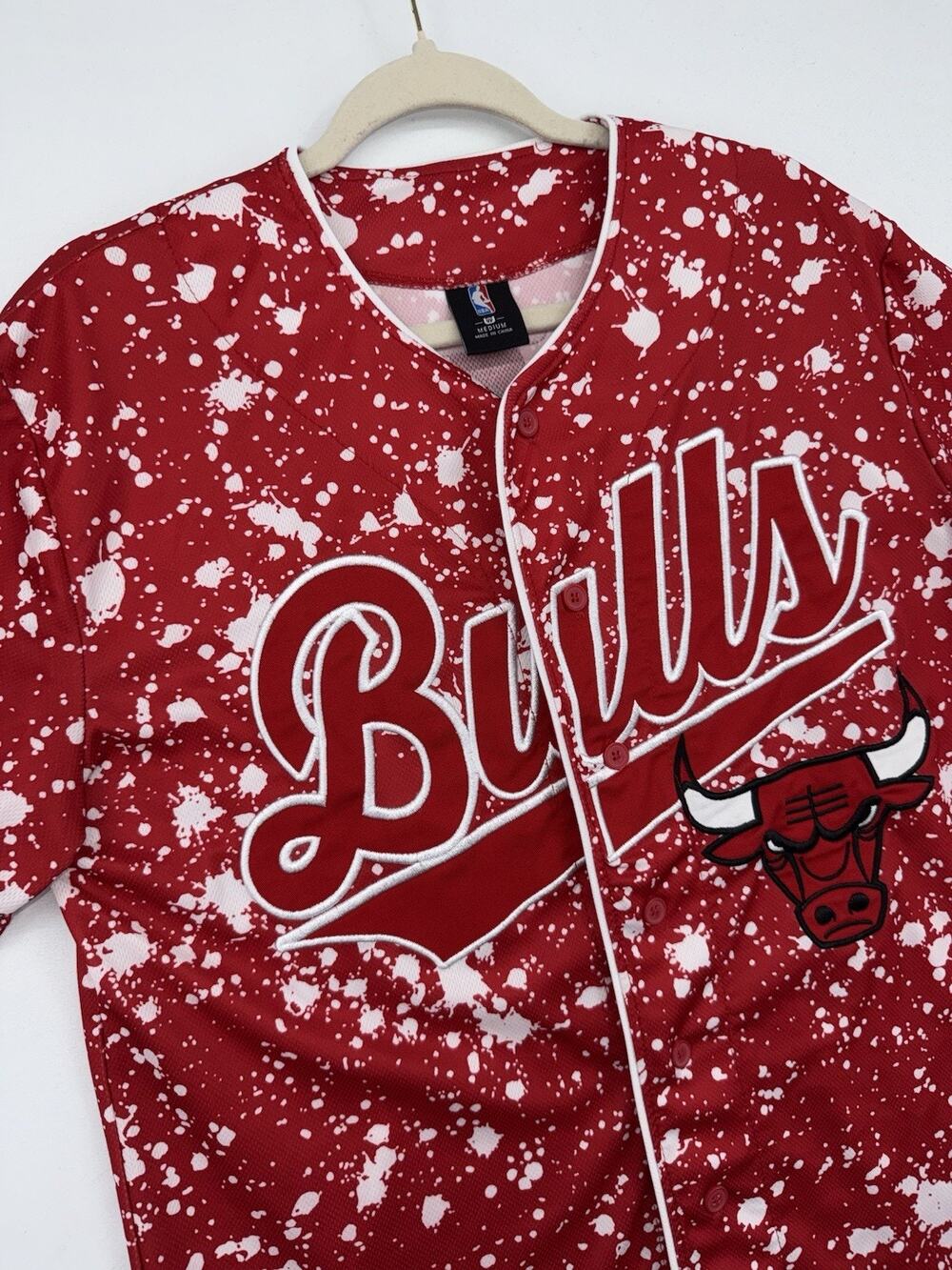 NBA Chicago Bulls Paint Spatter Button Up Jersey #66 Sz Medium